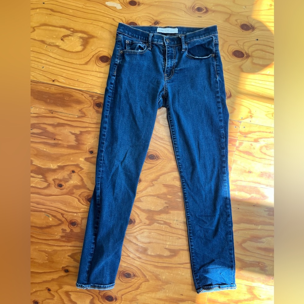 Gap dark blue wash jeans 28L